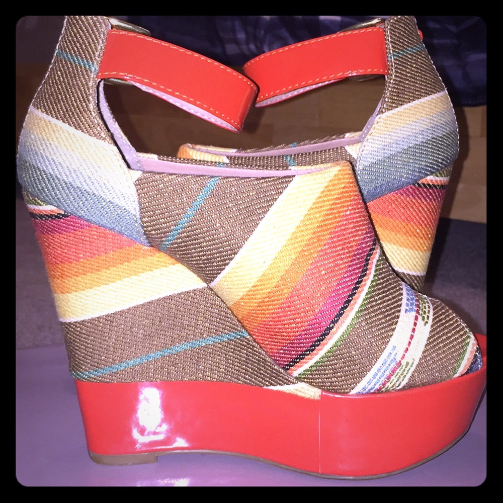 Bakers Aztec Wedges